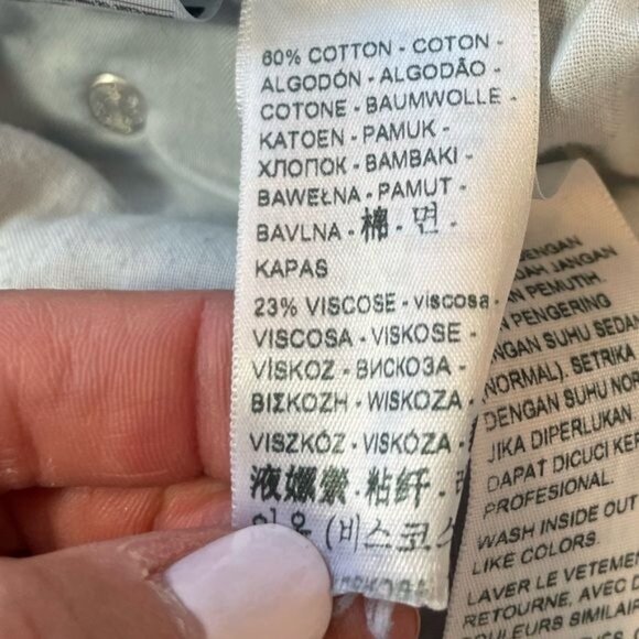 Levi’s Boyfriend Distressed Denim Cropped Jeans Medium Wash Size 31 - Picture 11 of 11